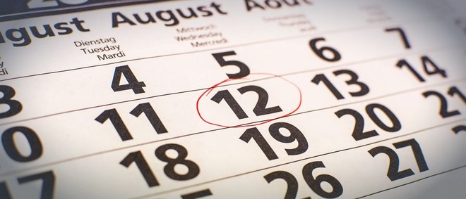 großes Kalenderblatt des Monats August, auf dem die Zahl 12 rot eingekreist ist - zur Artikelseite Veranstaltungen
